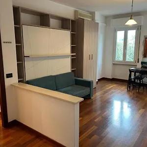https://easy-home-milano.italymilanhotels.net